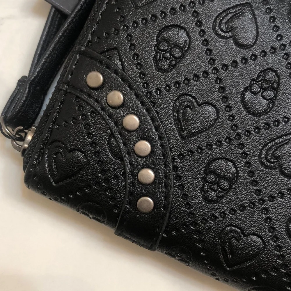 Ed Hardy Black Faux Leather ZA Wallet Embossed Skull & Heart Pattern NWT - Picture 15 of 16